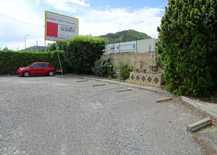 Saint Michel Hotel 2*