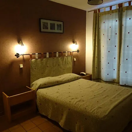 Saint Michel Hotel 2*